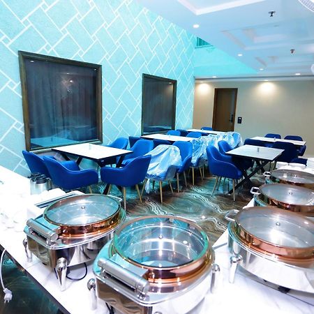 Hotel Nirvana Inn - Near Expo Mart Greater Noida Esterno foto