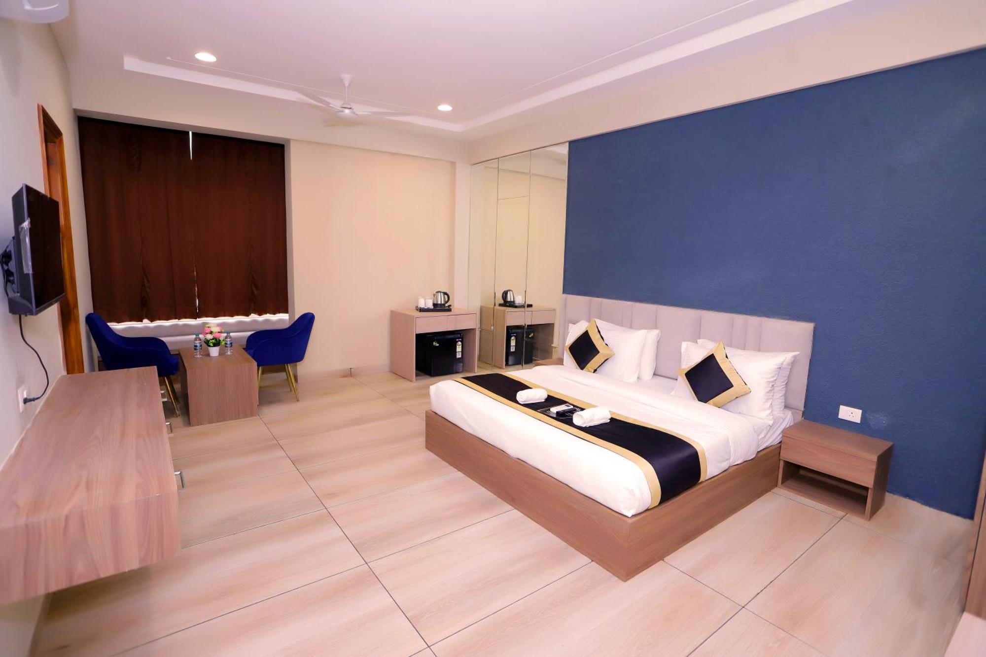 Hotel Nirvana Inn - Near Expo Mart Greater Noida Esterno foto