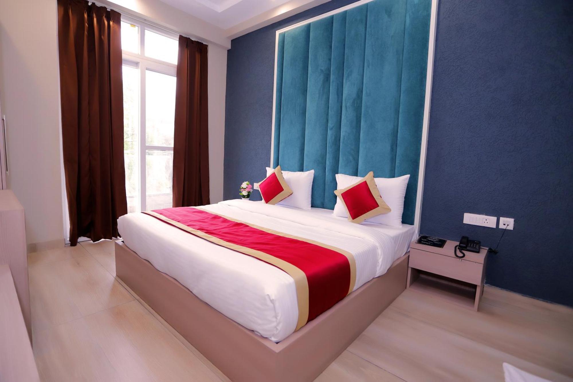 Hotel Nirvana Inn - Near Expo Mart Greater Noida Esterno foto