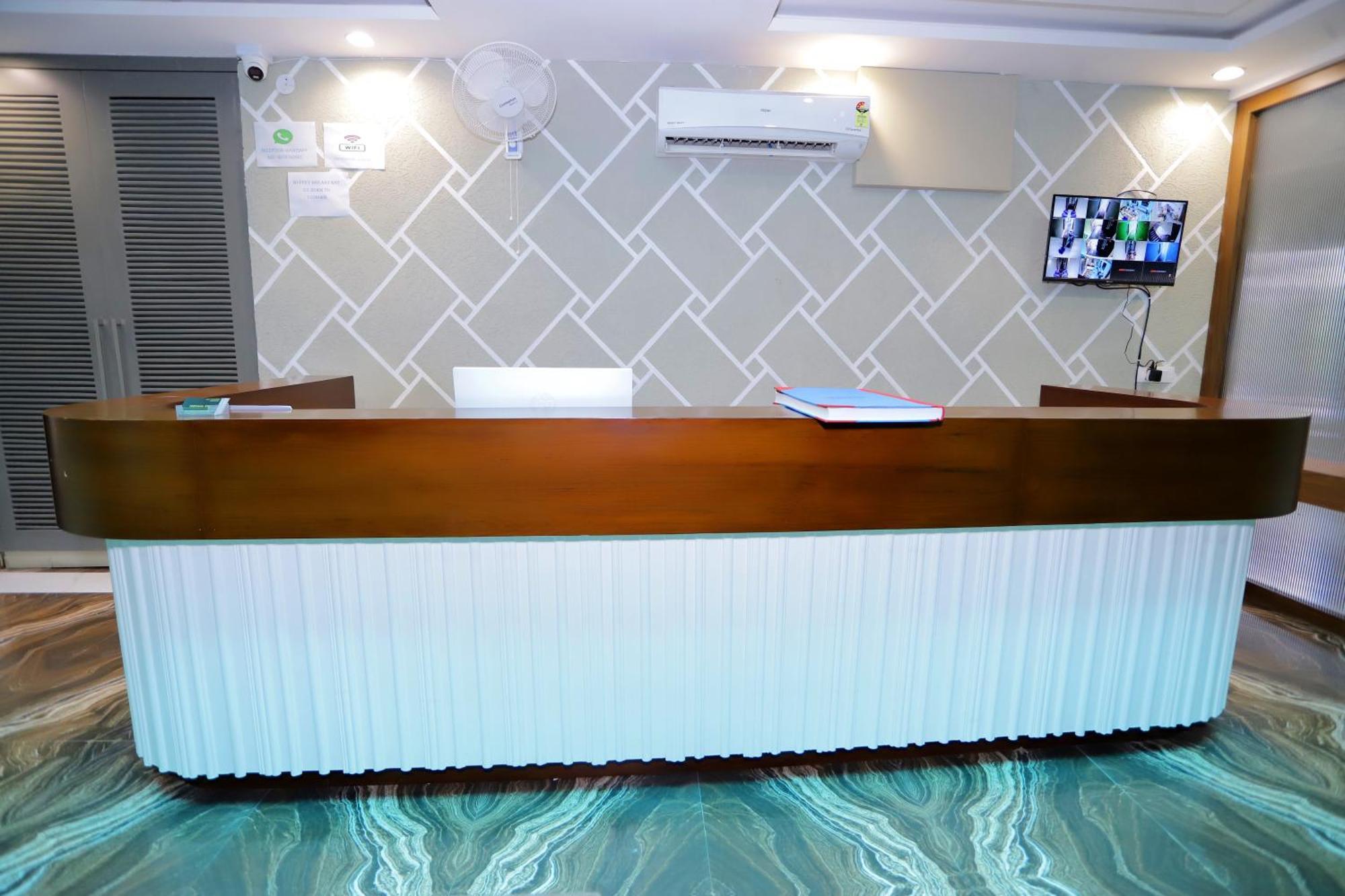 Hotel Nirvana Inn - Near Expo Mart Greater Noida Esterno foto