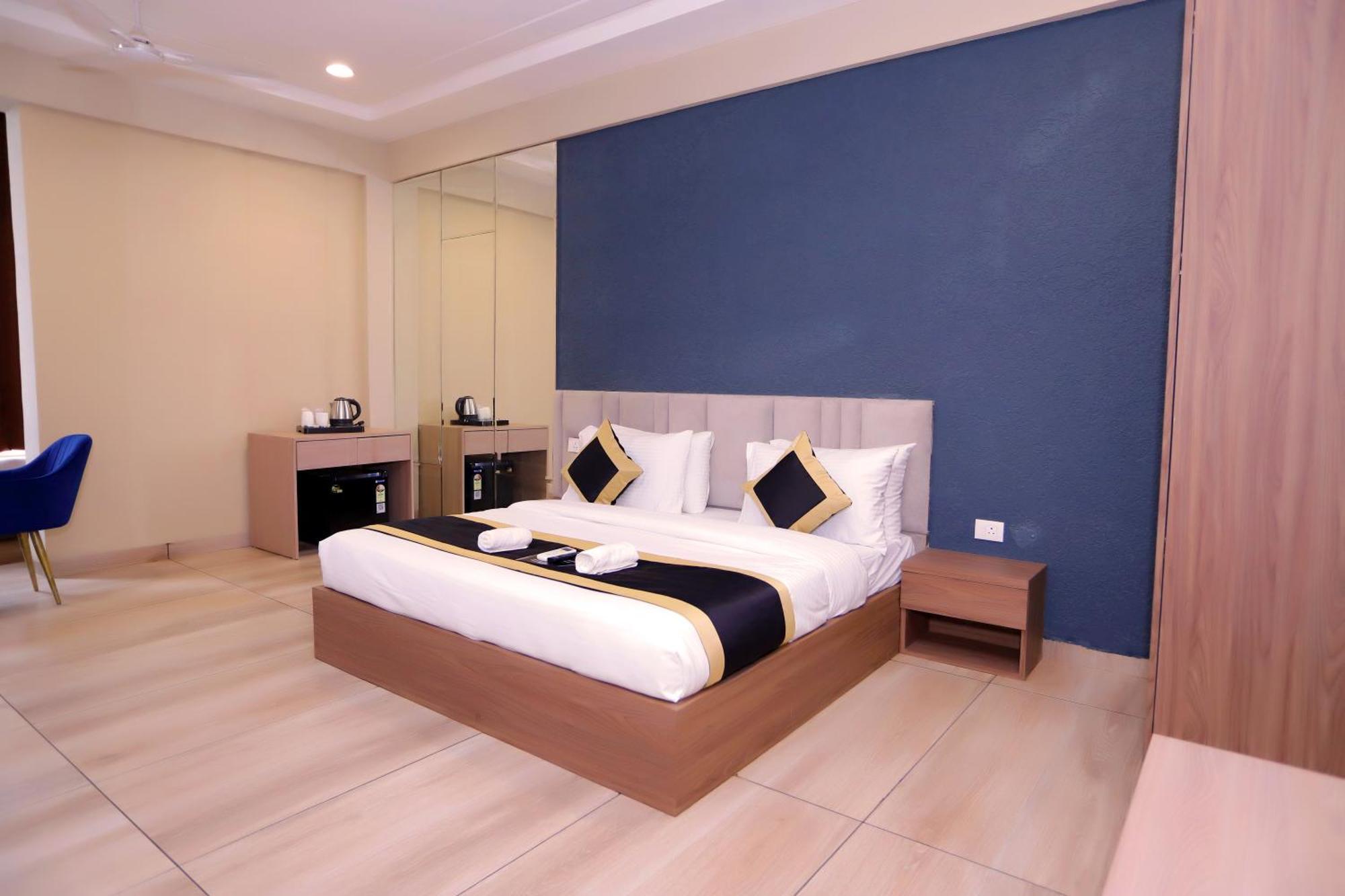 Hotel Nirvana Inn - Near Expo Mart Greater Noida Esterno foto