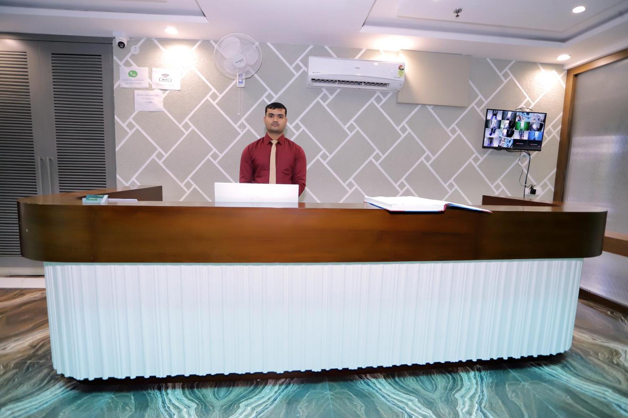 Hotel Nirvana Inn - Near Expo Mart Greater Noida Esterno foto