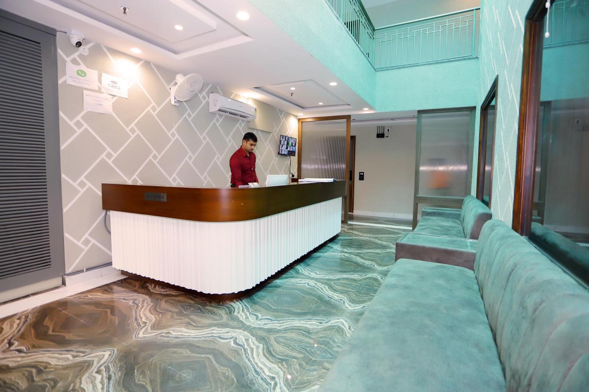 Hotel Nirvana Inn - Near Expo Mart Greater Noida Esterno foto