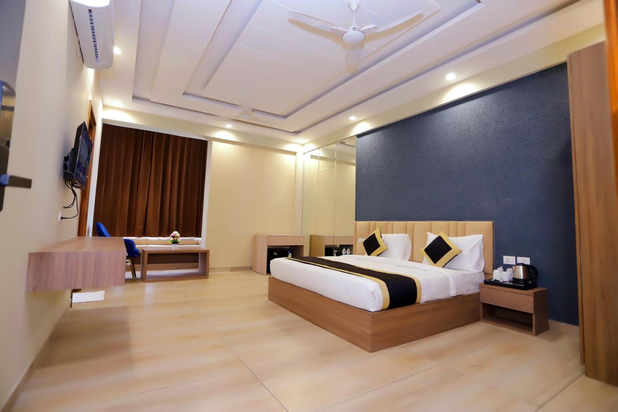 Hotel Nirvana Inn - Near Expo Mart Greater Noida Esterno foto