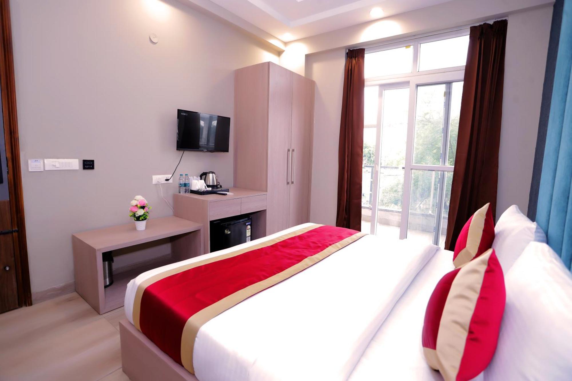 Hotel Nirvana Inn - Near Expo Mart Greater Noida Esterno foto