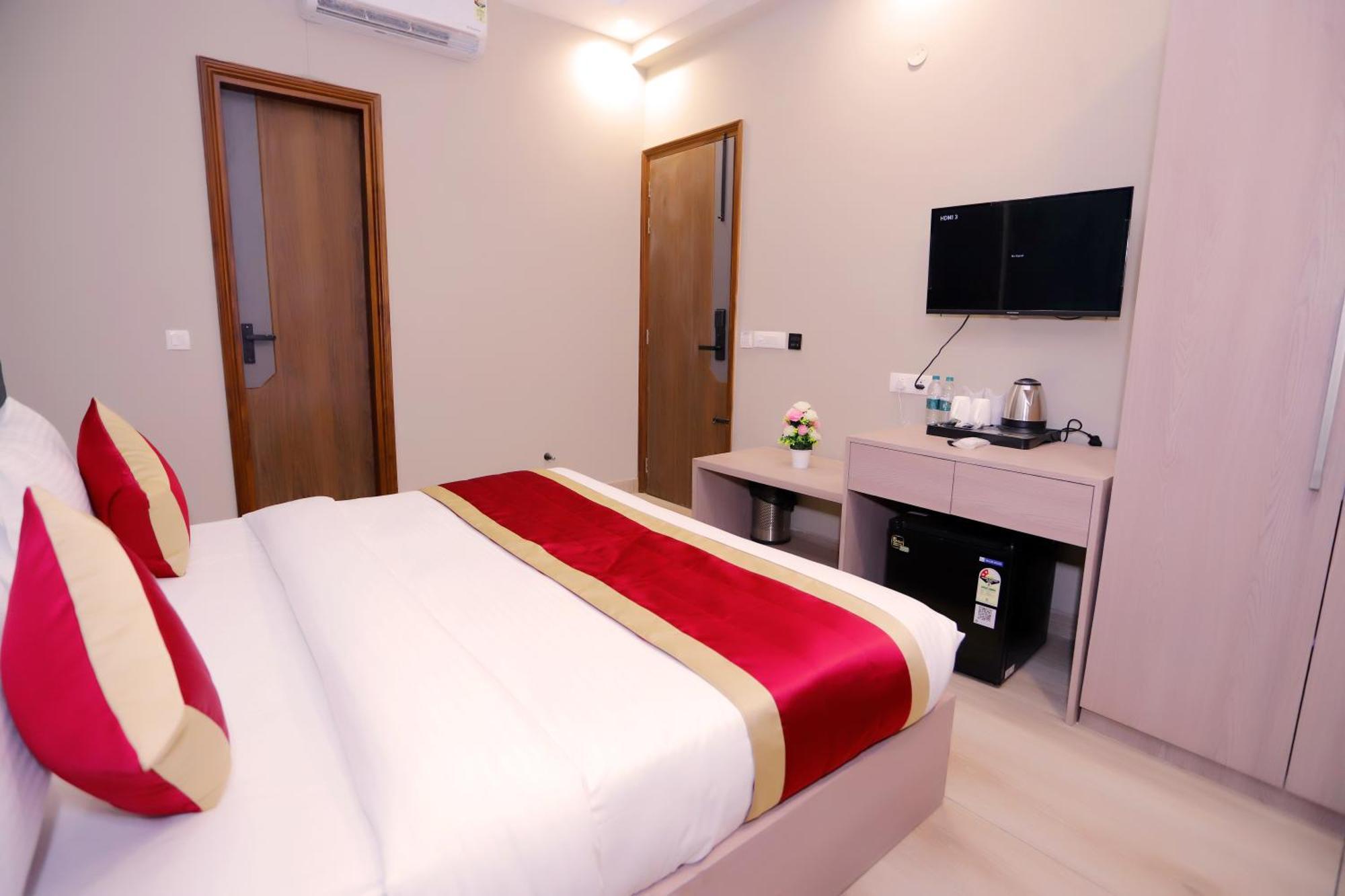 Hotel Nirvana Inn - Near Expo Mart Greater Noida Esterno foto