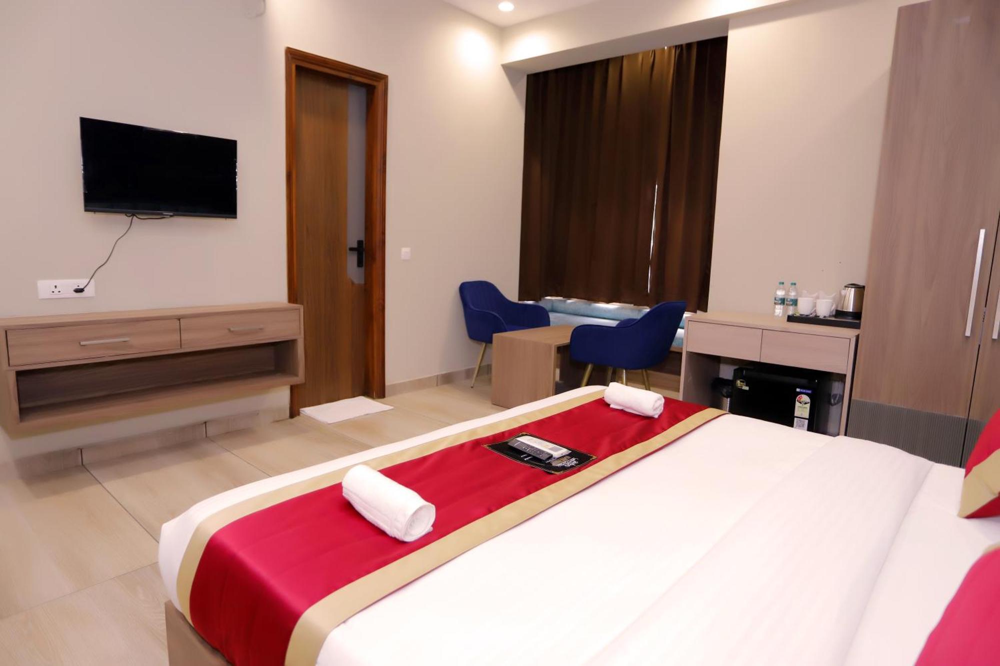 Hotel Nirvana Inn - Near Expo Mart Greater Noida Esterno foto