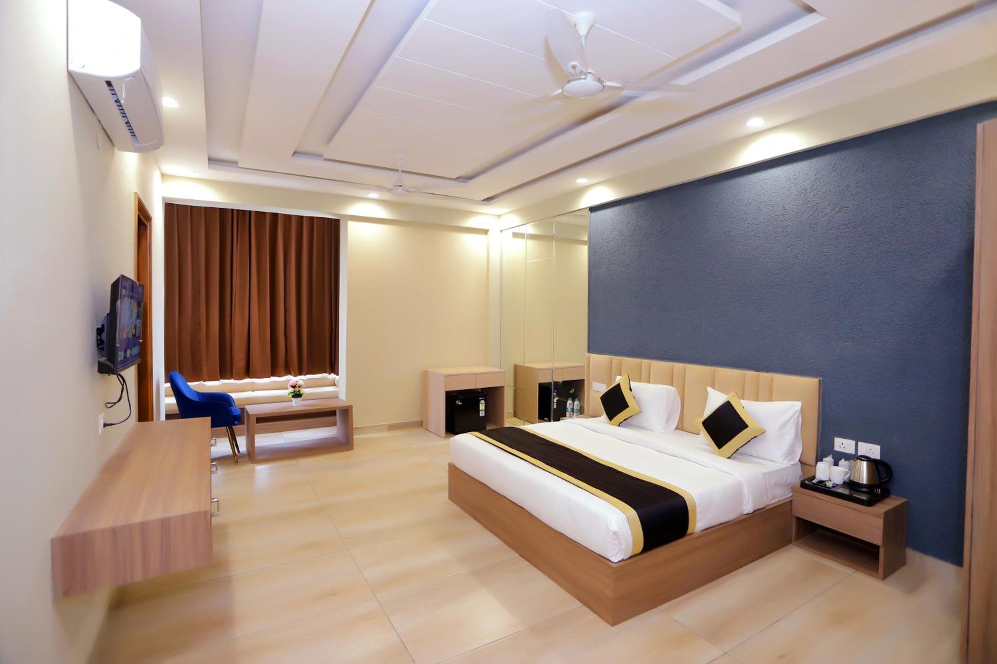 Hotel Nirvana Inn - Near Expo Mart Greater Noida Esterno foto
