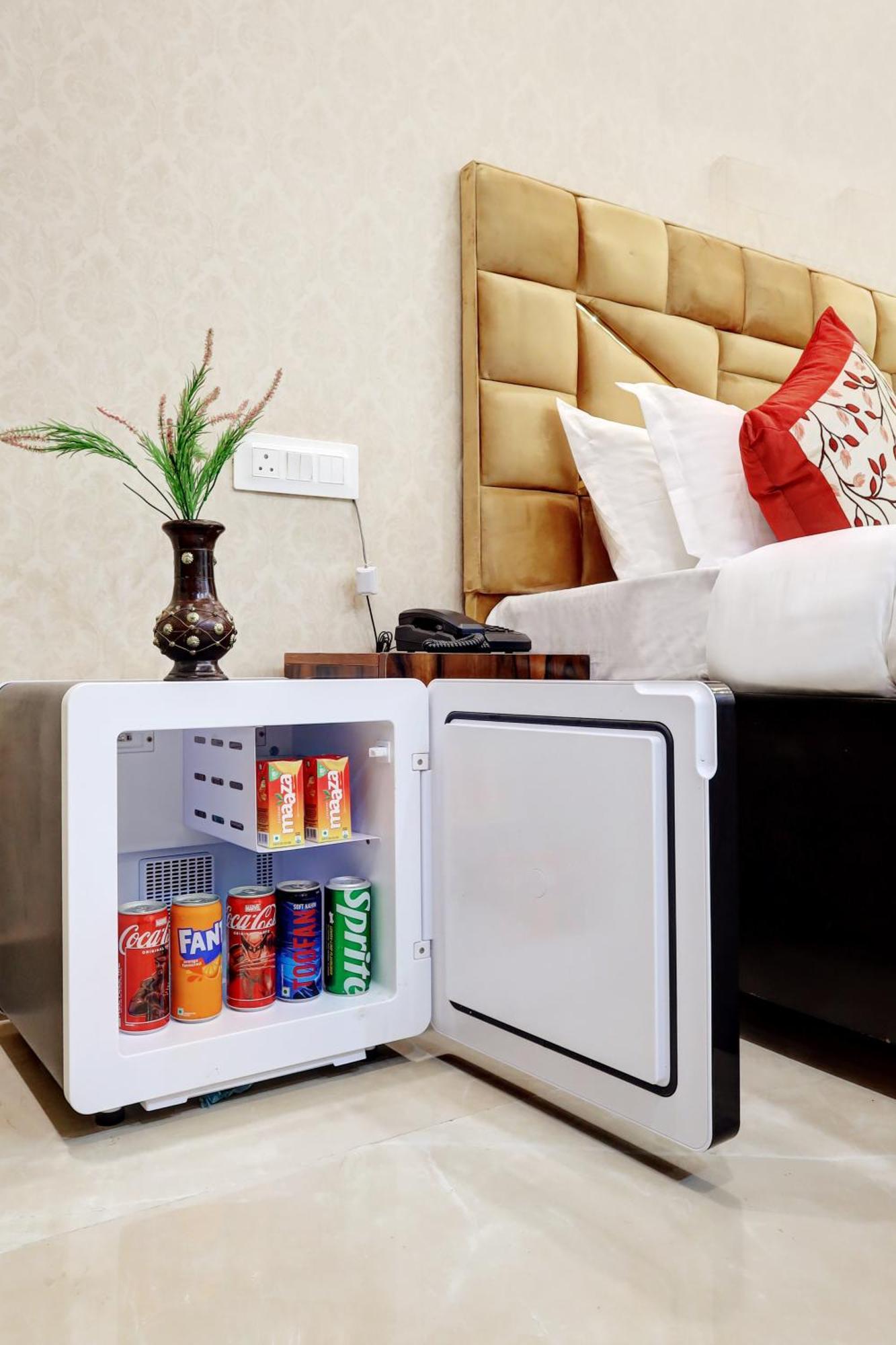 Hotel Nirvana Inn - Near Expo Mart Greater Noida Esterno foto